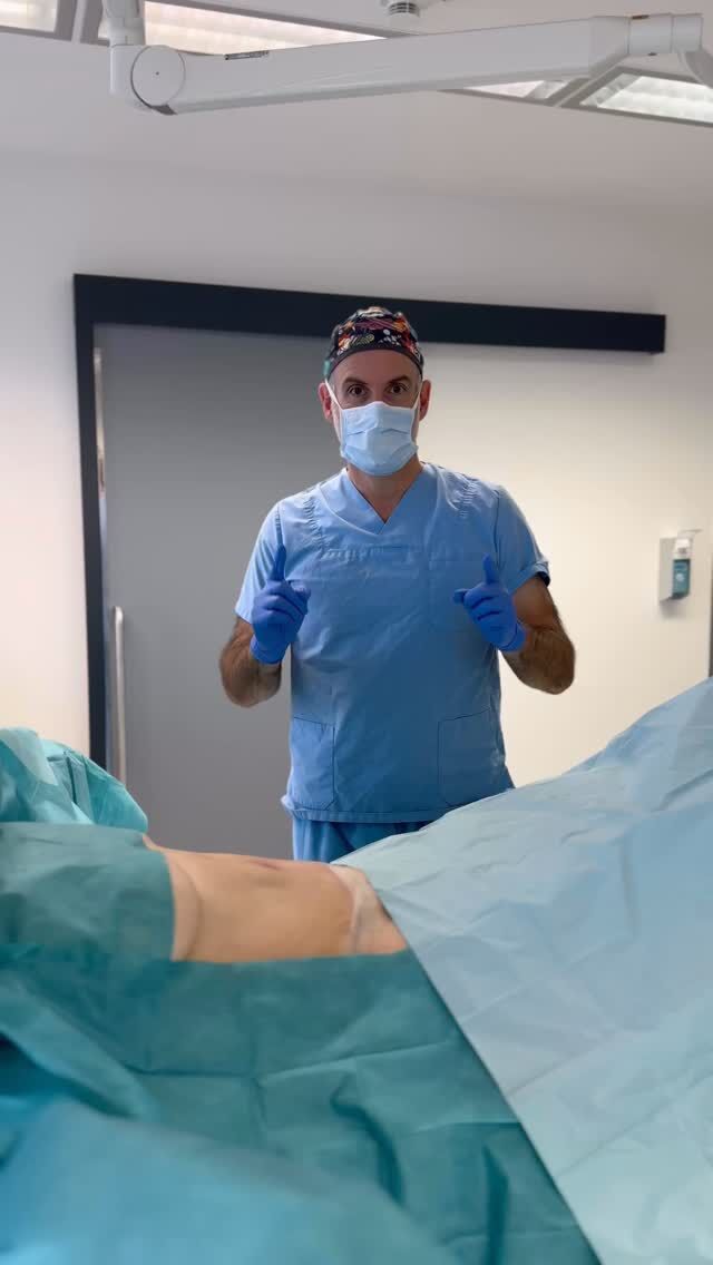 ✨ Stark. Schön. Selbstbewusst. ✨

Mit 54 Jahren, nach vier wundervollen Kindern, hat sich unsere Patientin für eine Bauchdeckenstraffung entschieden. 💕
Die Spuren von Schwangerschaften und dem Leben lassen sich nicht immer mit Sport oder Ernährung allein beeinflussen – manchmal braucht es einen medizinischen Eingriff, um sich wieder wohl im eigenen Körper zu fühlen.

Das Ergebnis:
✅ Straffer Bauch
✅ Mehr Bewegungsfreiheit
✅ Neues Selbstvertrauen

Jede Frau verdient es, sich schön und stark zu fühlen – unabhängig vom Alter. 💪💖

✨ Beste Qualität und höchste Sicherheit durch Klinikstandard ✨

☎️ +49 7741 835 825
📧 Info@klinik-schwarzwald.com
📍Klinik am Schwarzwald
Hauptstr. 31
79787 Lauchringen
🌍 www.klinik-schwarzwald.com

#Bauchdeckenstraffung #MomOf4 #BodyConfidence #Selbstliebe #PlastischeChirurgie #BeautyAtAnyAge #drholdenried #plastischechirurgie #beautydoc #lauchringen #basel #klinikamschwarzwald